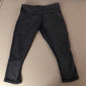 Lulu lemon pattern crop pants